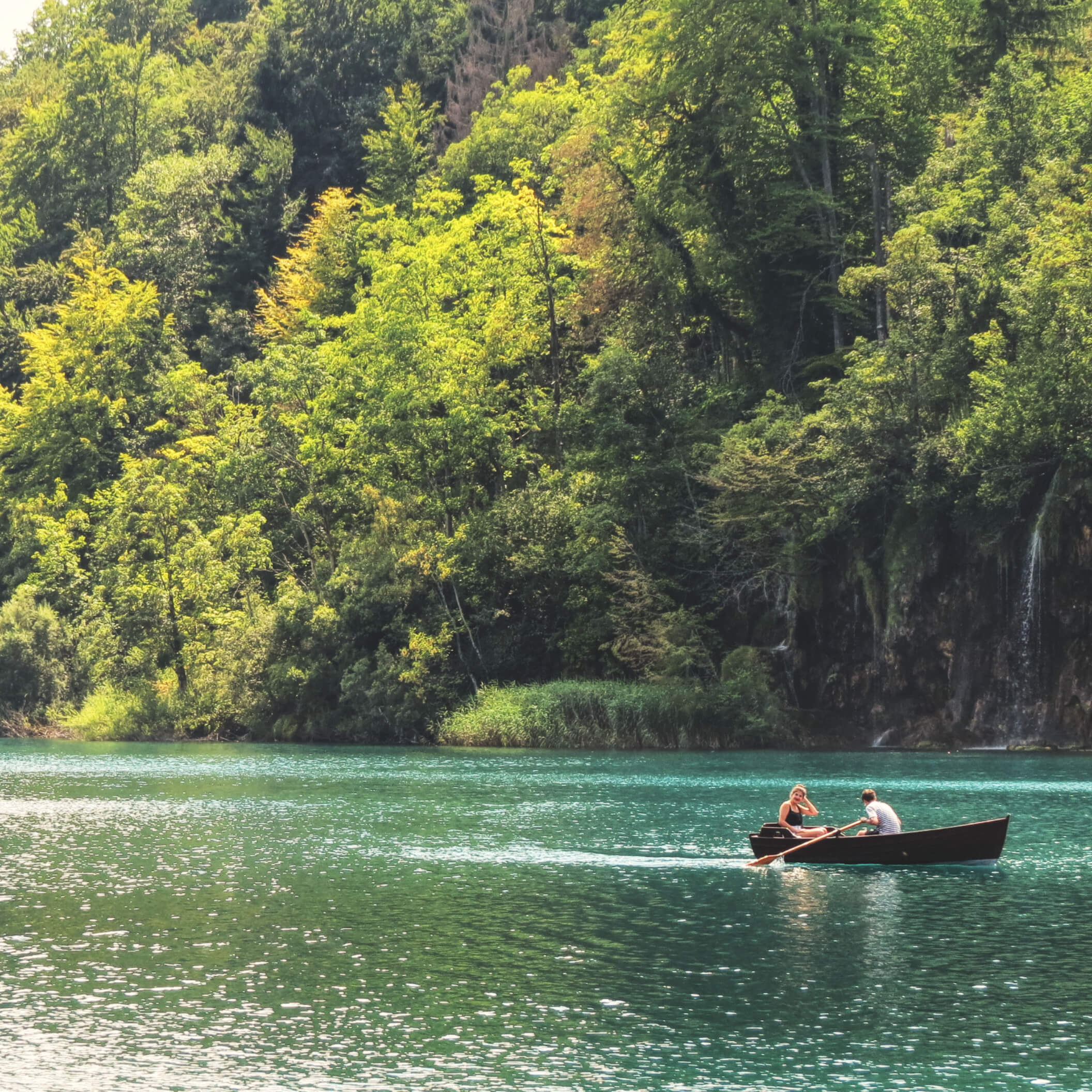 Plitvice lakes by boat
